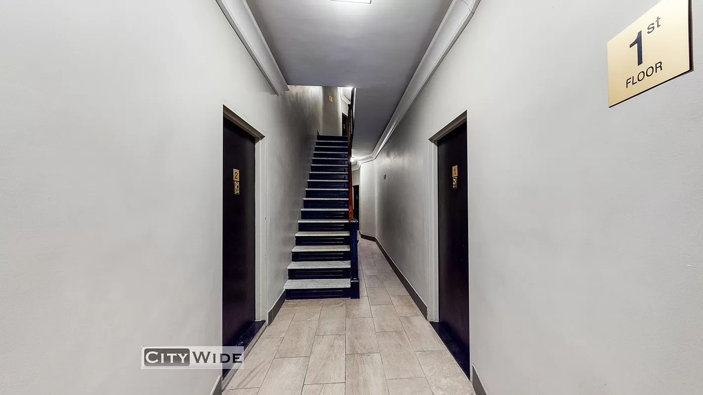 224 East 70th Street - Photo 5