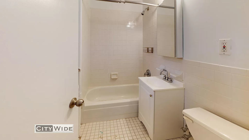 350 East 76th Street - Photo 2