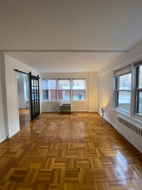 155 East 38th Street - Photo 5