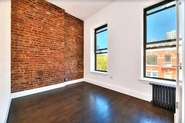 303 Broome Street - Photo 2