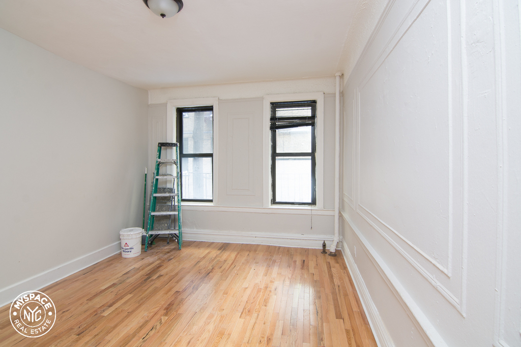 377 Montgomery Street - Photo 1