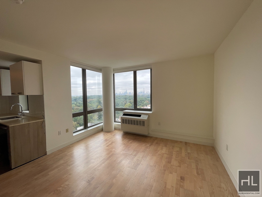 639 Flatbush Avenue - Photo 4