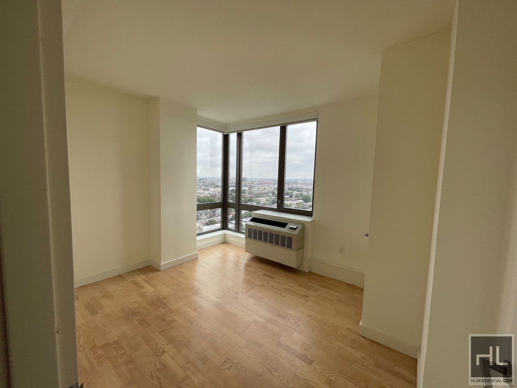 639 Flatbush Avenue - Photo 3