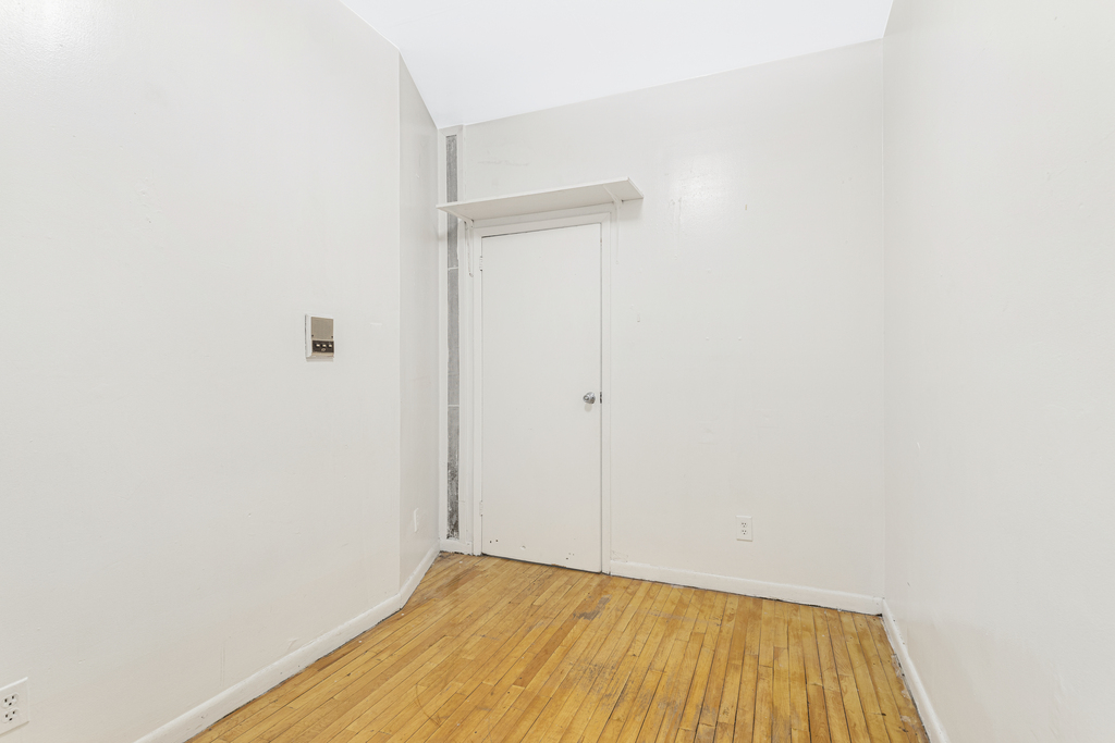 344 East 9th Street - Photo 6