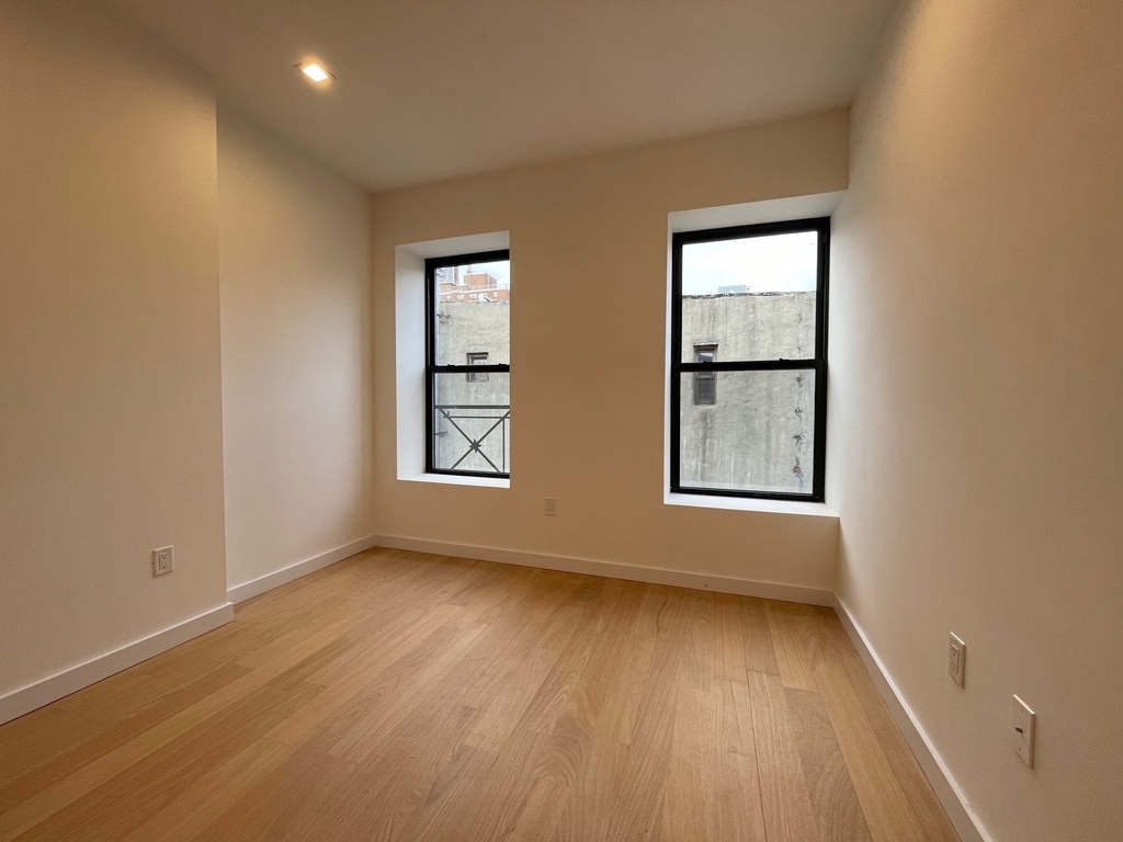 2243 1st Avenue - Photo 4