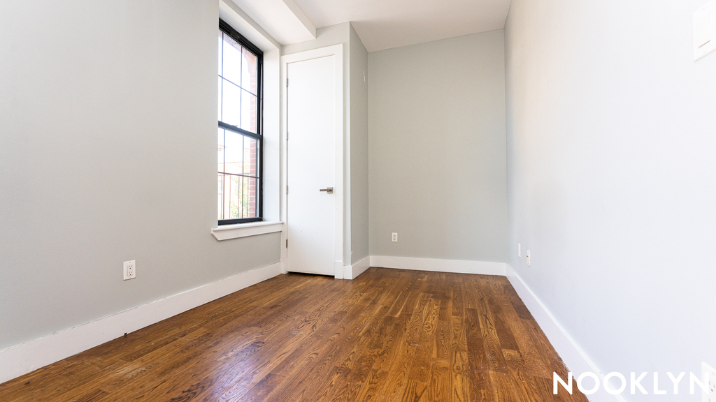 89 Ralph Avenue - Photo 11