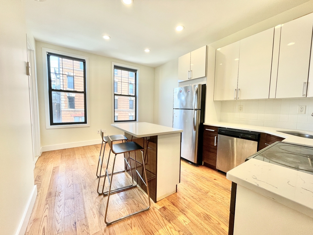 386 East 23rd Street - Photo 0