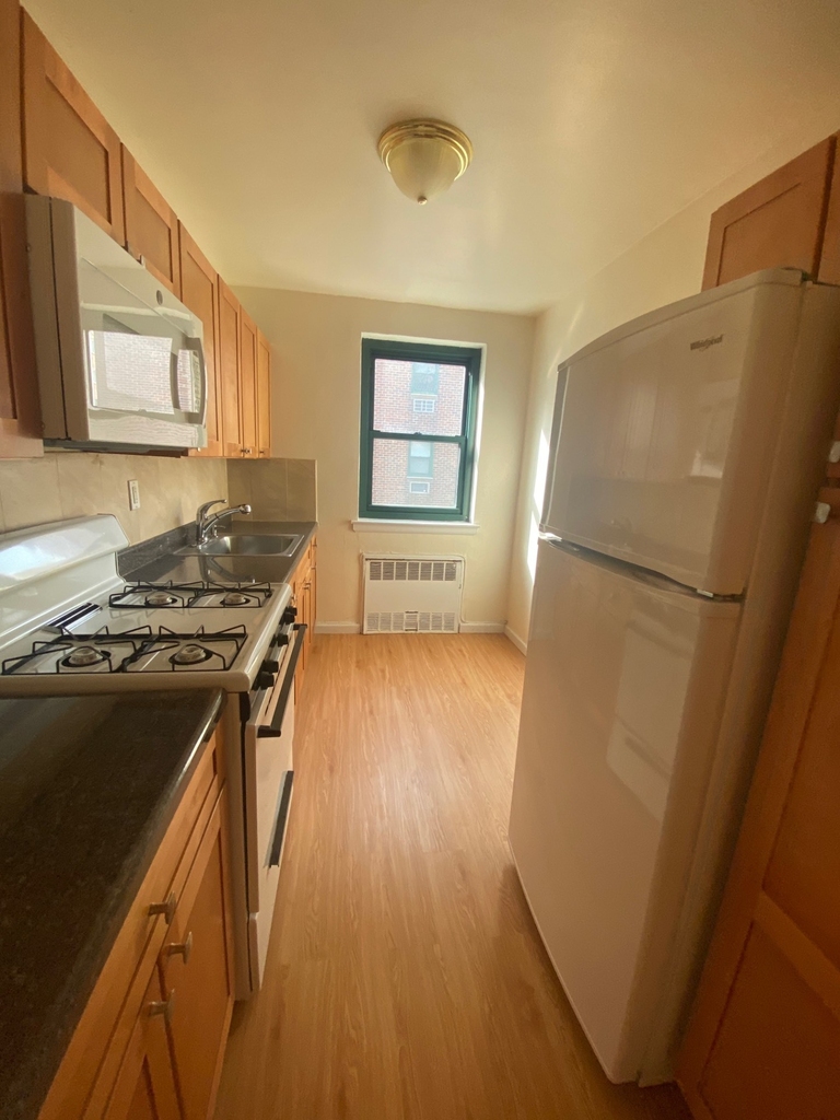 210 Atlantic Avenue - Photo 4