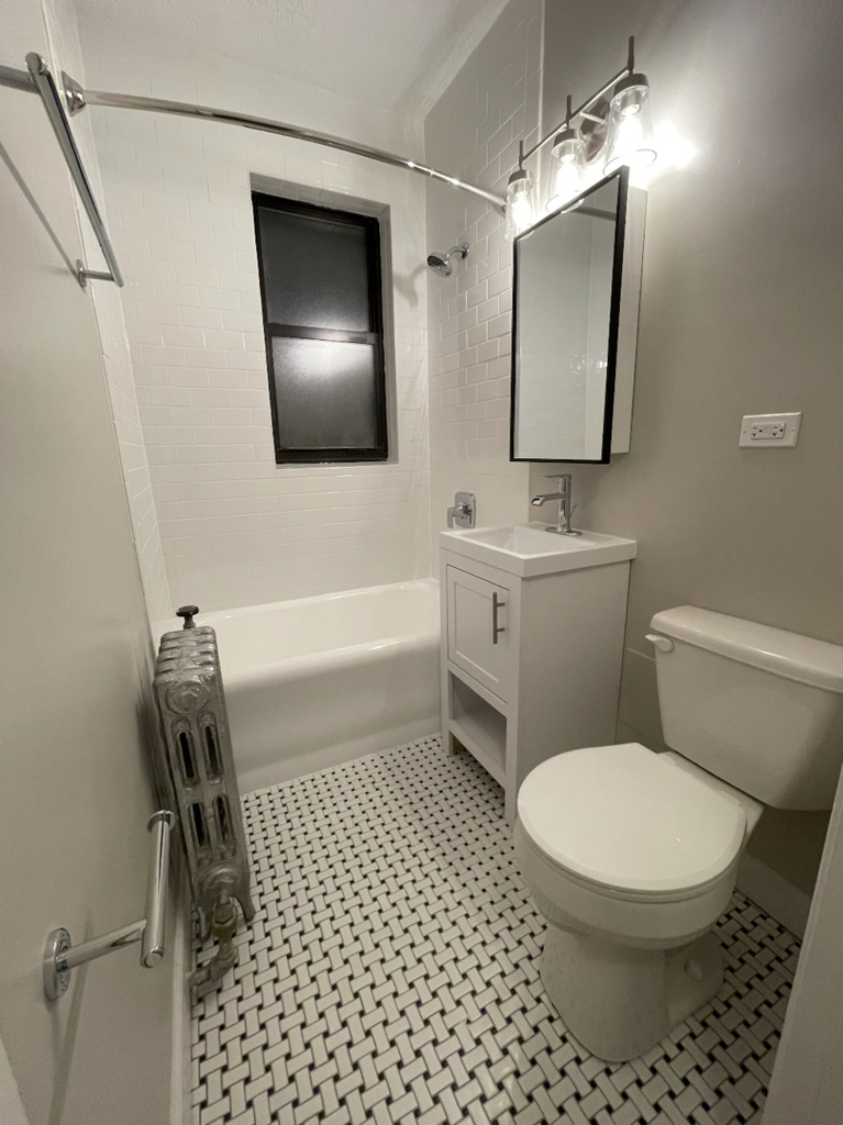 426 West Belmont Avenue - Photo 3