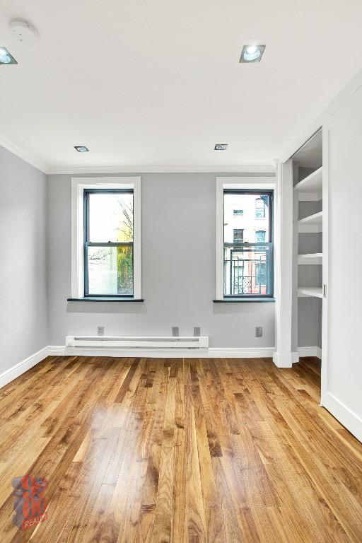 529 East 6th Street - Photo 4