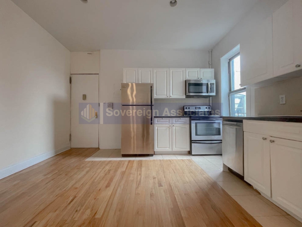 101 Audubon Avenue - Photo 2