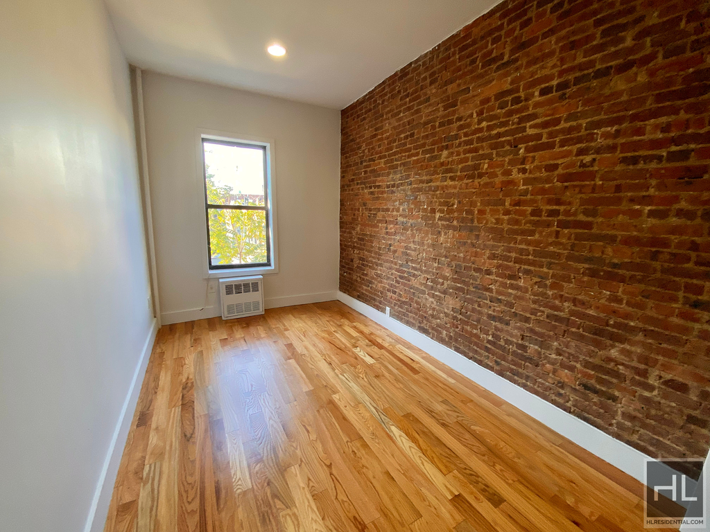 1477 Bedford Avenue - Photo 3