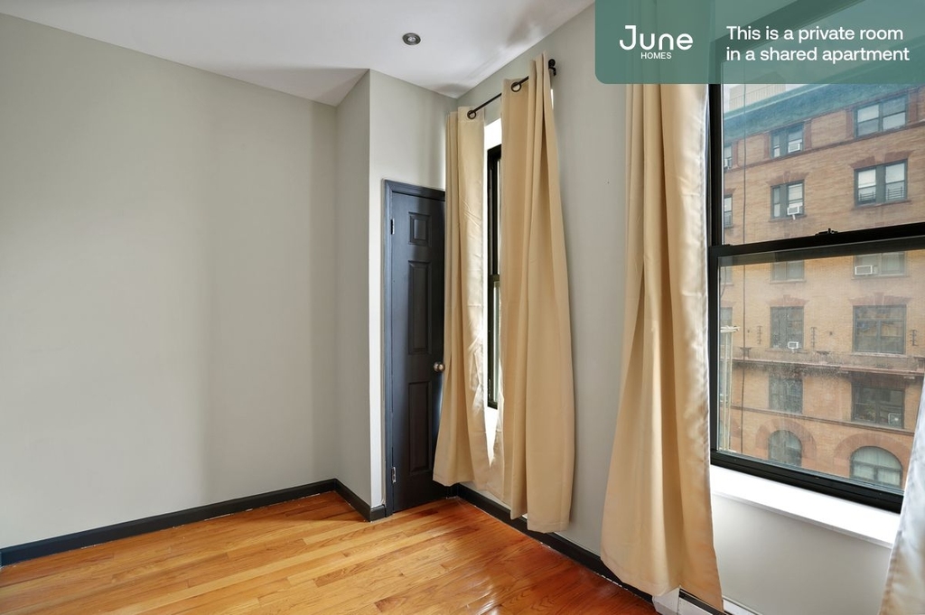 342 Manhattan Avenue - Photo 1