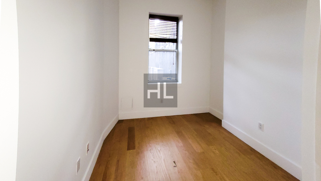 828 St Johns Place - Photo 5