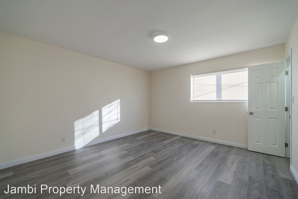 4729 West 152nd Street - Photo 12