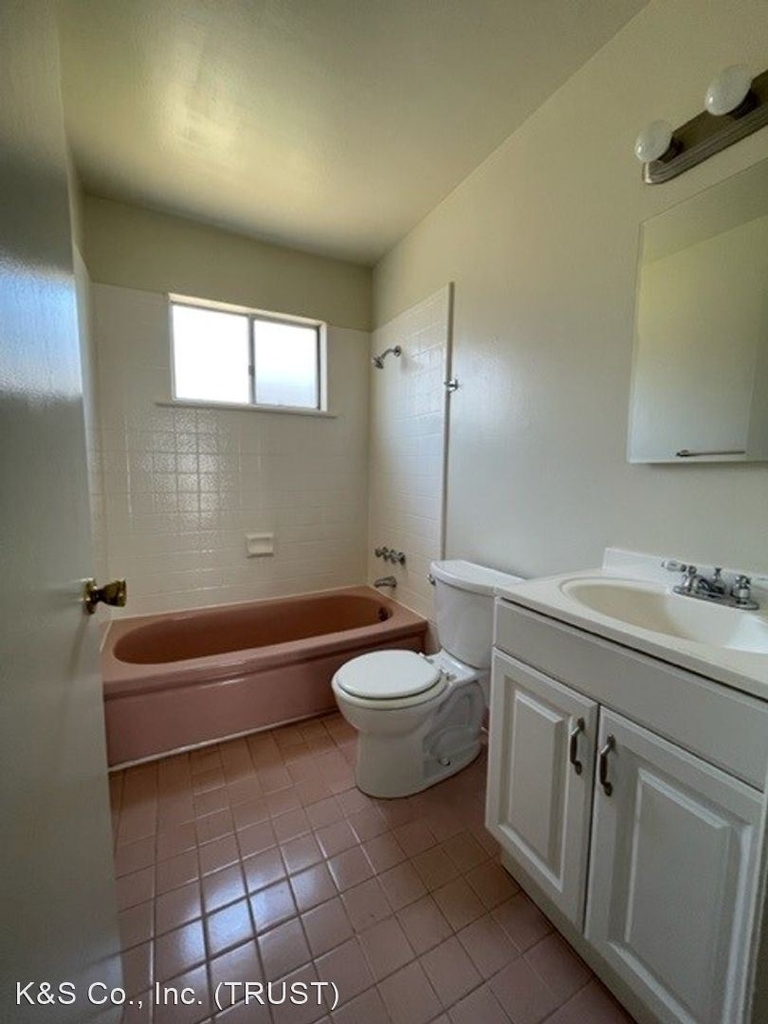 2236 Lincoln Avenue - Photo 7