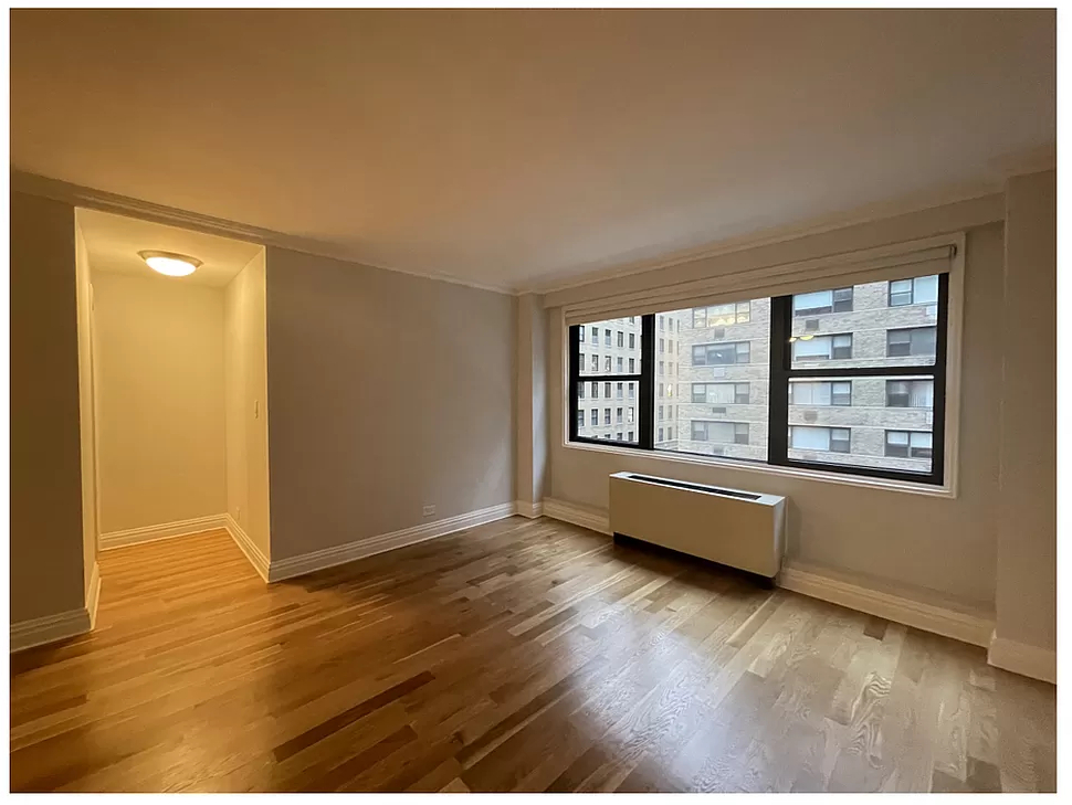 141 East 33rd Street - Photo 2