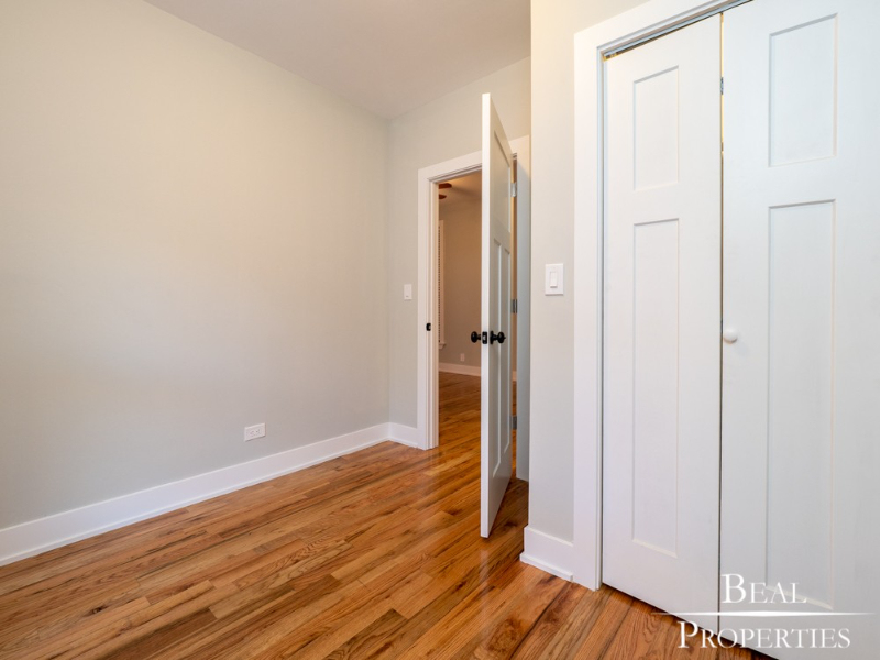 641 W Oakdale Ave - Photo 5