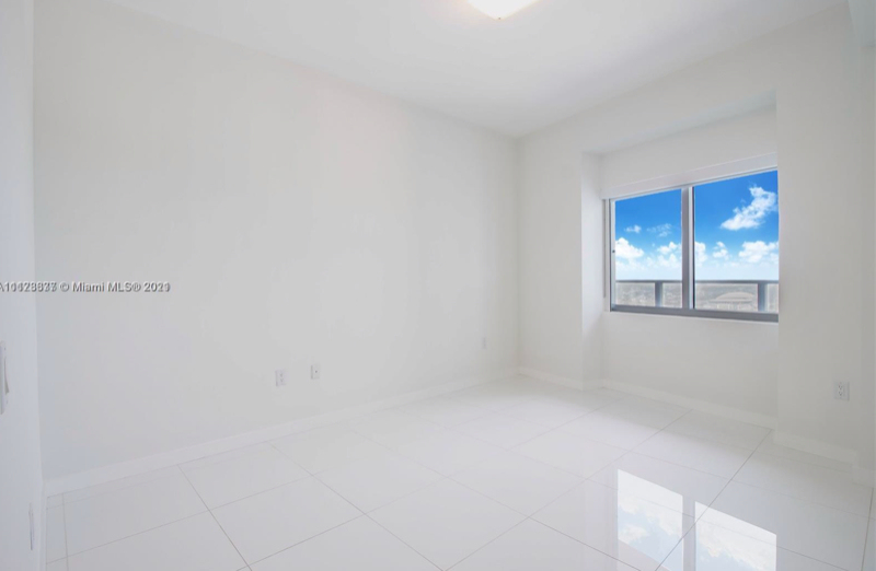 1100 Biscayne Blvd - Photo 5