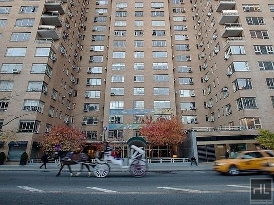 Central Park South - Photo 4