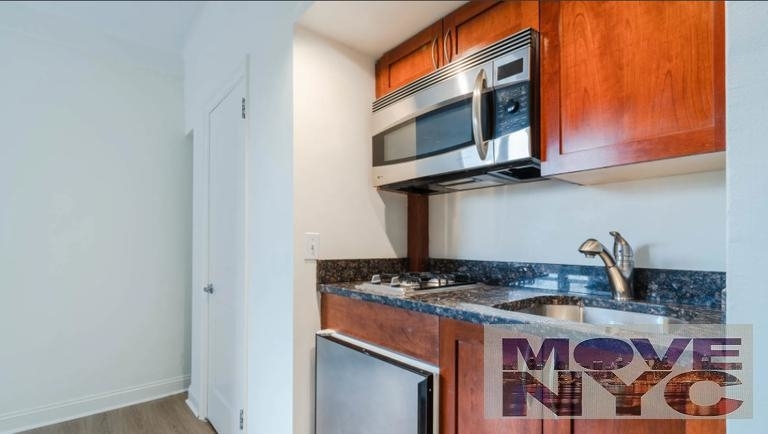 41 West 86th Street - Photo 1