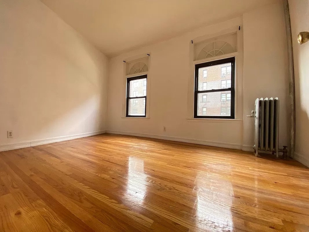 51 East 17th Street - Photo 1