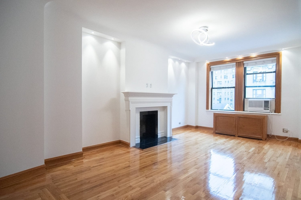 575 West End Avenue - Photo 2