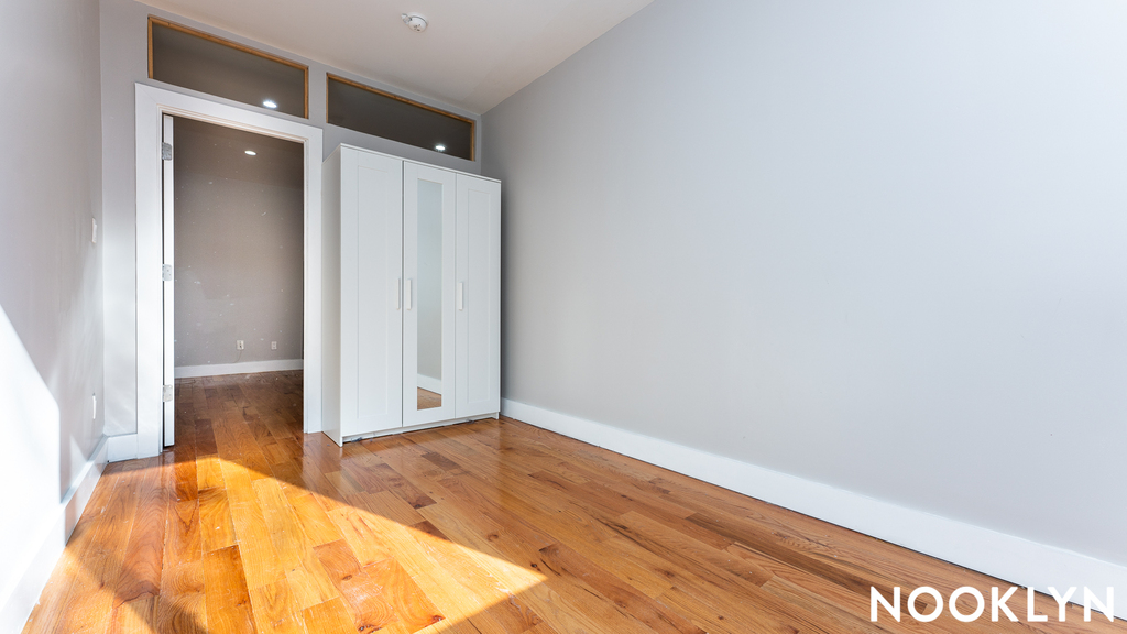 834 Herkimer Street - Photo 2