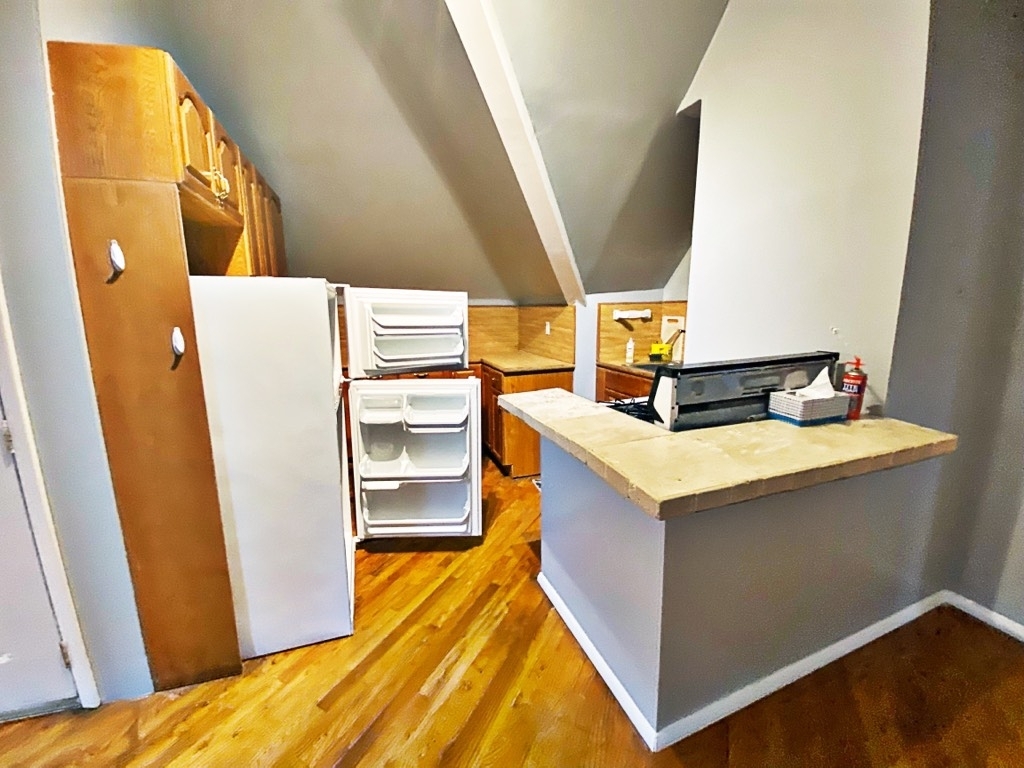 189 Bay 28th Street - Photo 4