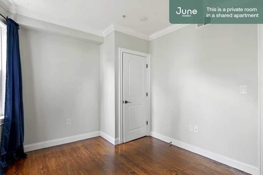 490 Washington Street - Photo 1