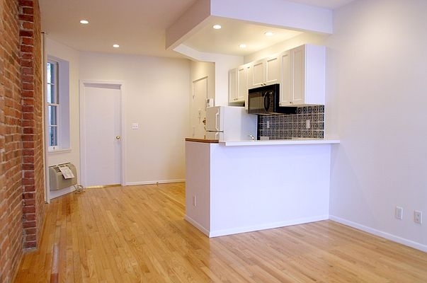 415 East 72nd Street - Photo 0