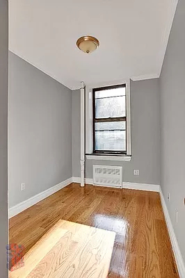 434 East 9th Street - Photo 5