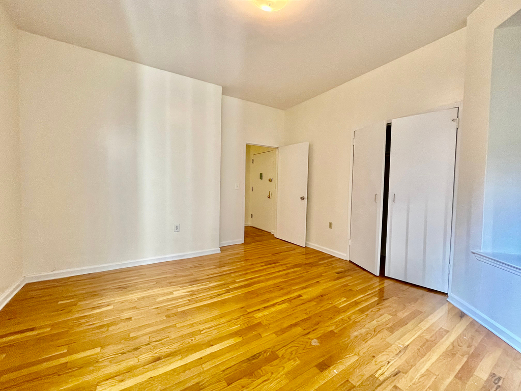 226 West 122nd Street - Photo 6