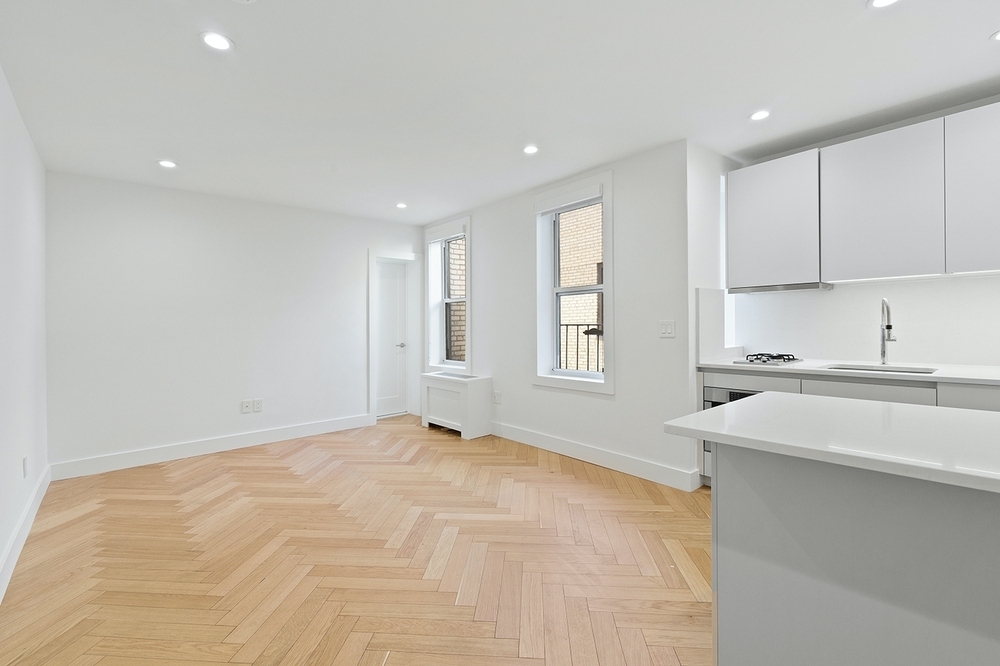 220 West 24th Street - Photo 0