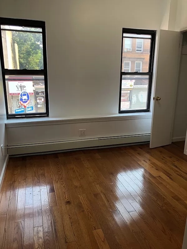 808 Nostrand ave - Photo 4