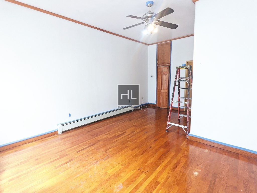 423 Lincoln Place - Photo 1