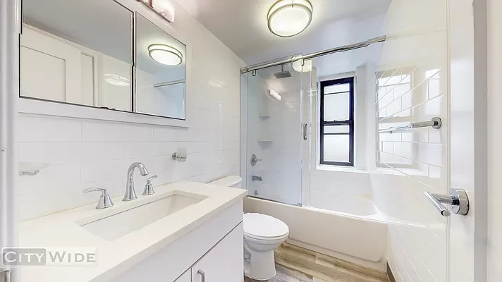 137 East 38th Street - Photo 6