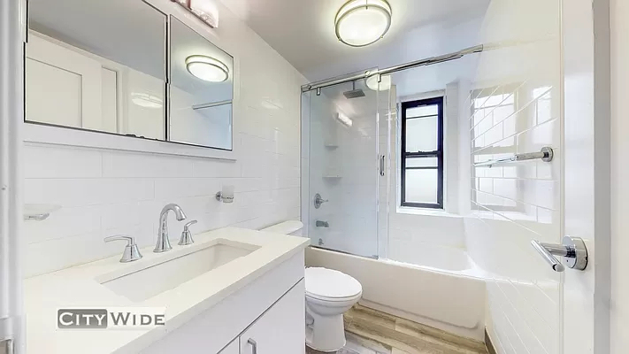 137 East 38th Street - Photo 8