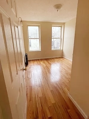 662 East 21st Street - Photo 5