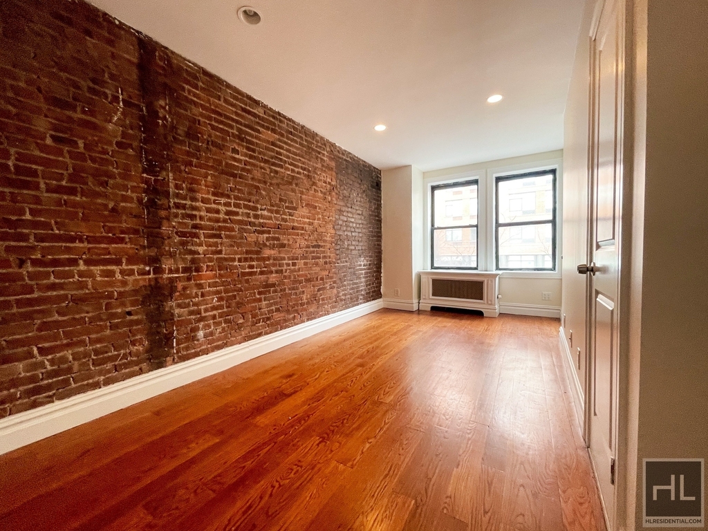 224 Atlantic Avenue - Photo 2