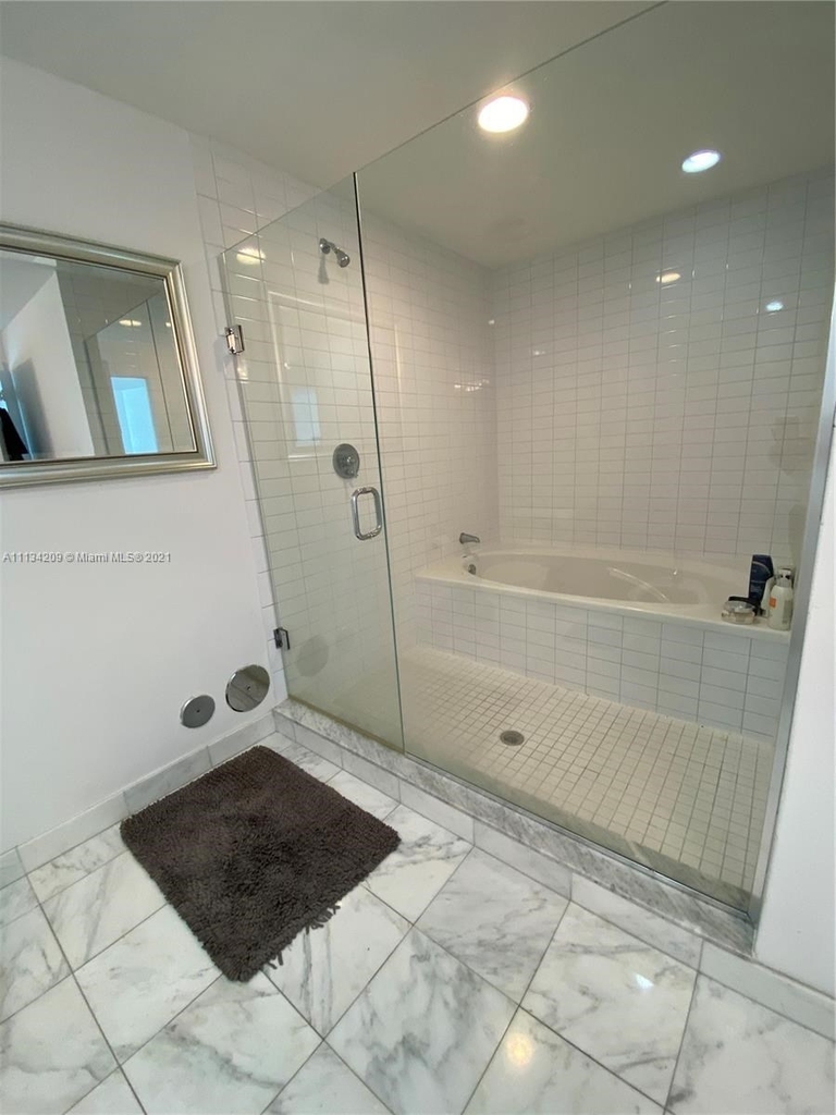 888 Biscayne Blvd  #902 - Photo 10