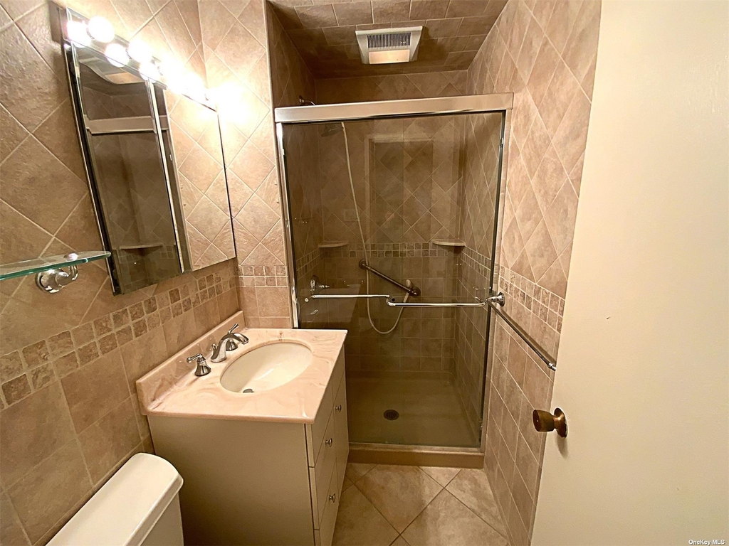 27110 Grand Central Parkway - Photo 8