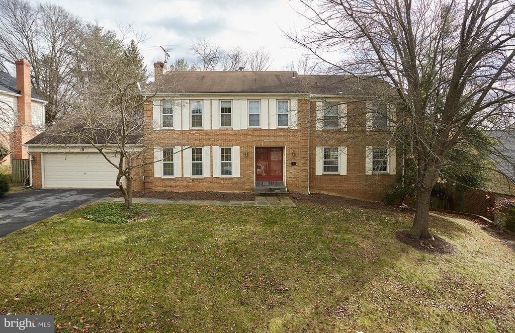 9 Snug Hill Ct - Photo 0