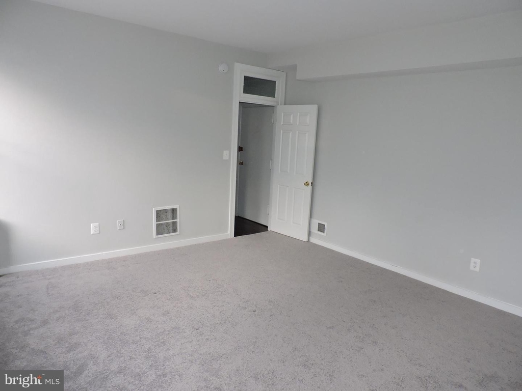 1601 A St Se #3 - Photo 9