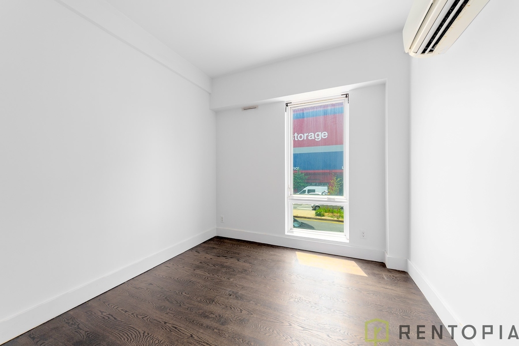 596 Washington Avenue - Photo 3
