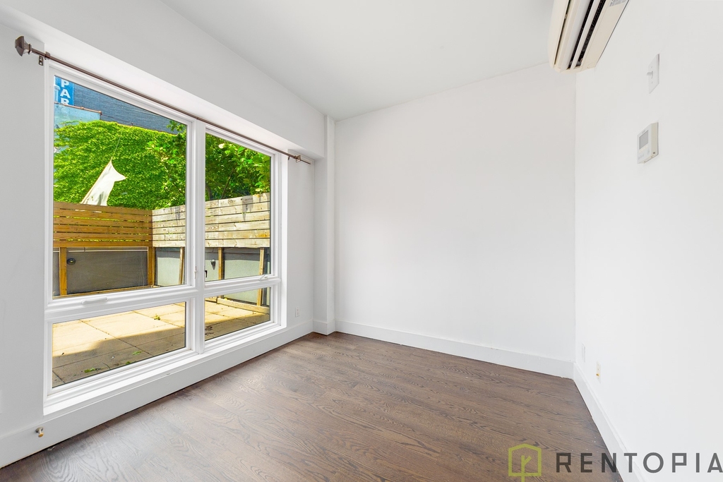 596 Washington Avenue - Photo 4
