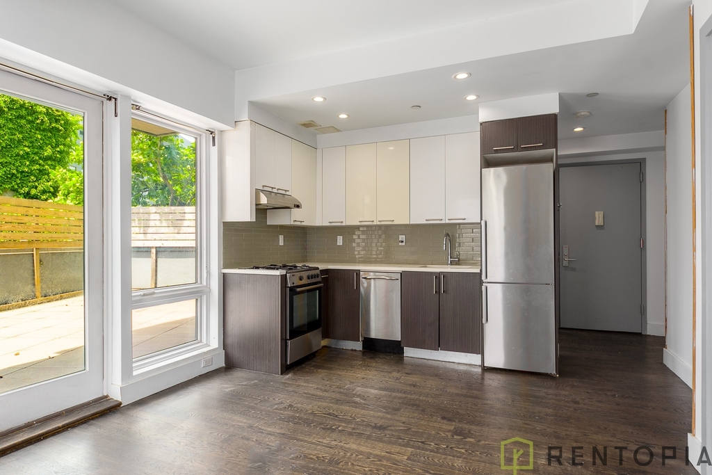596 Washington Avenue - Photo 2