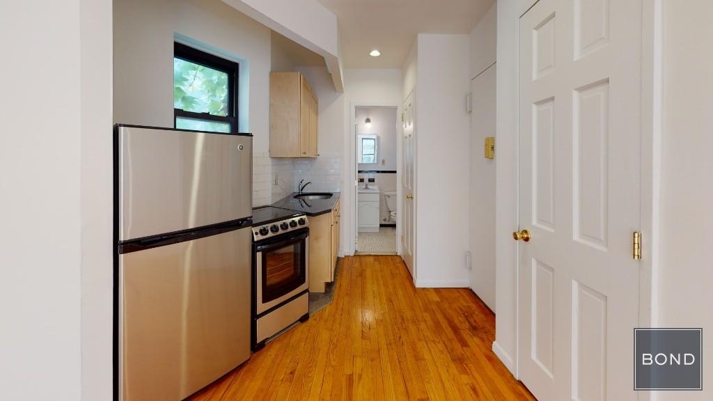 246 West 22nd Street - Photo 1