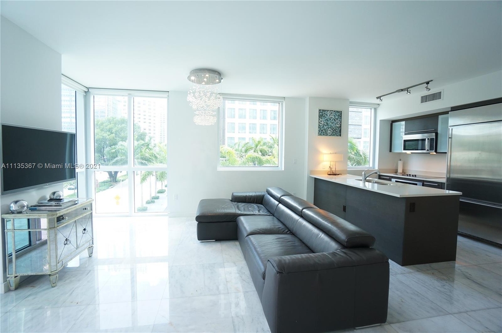 500 Brickell Ave - Photo 5