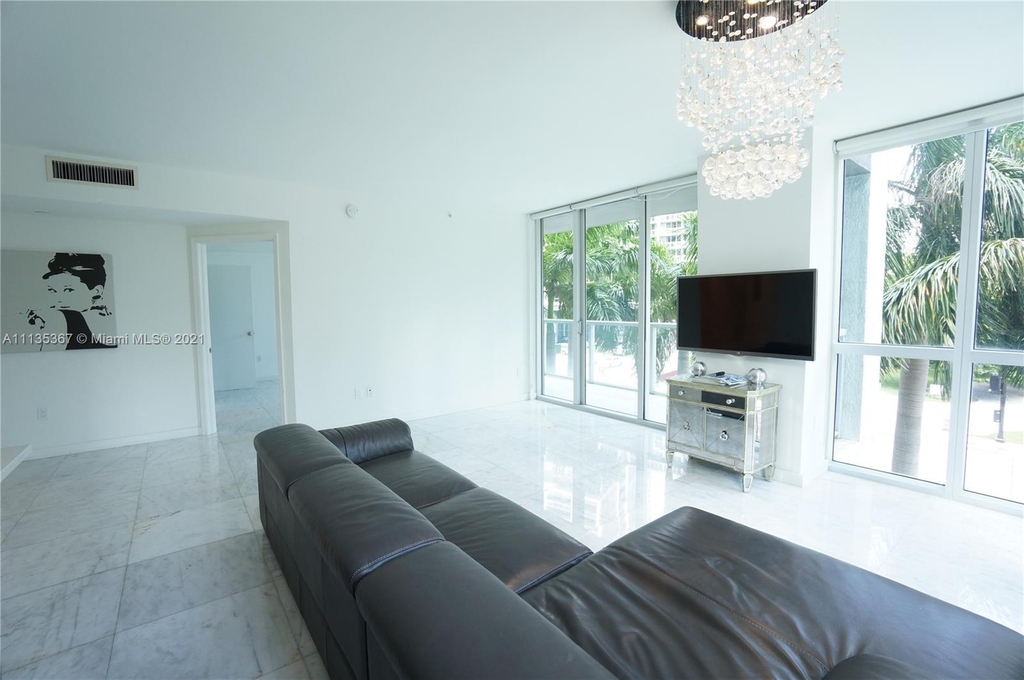 500 Brickell Ave - Photo 3